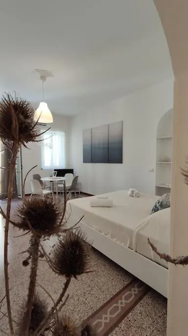 Casa Vacanze U Passiu Cefalu 0*,  Italy